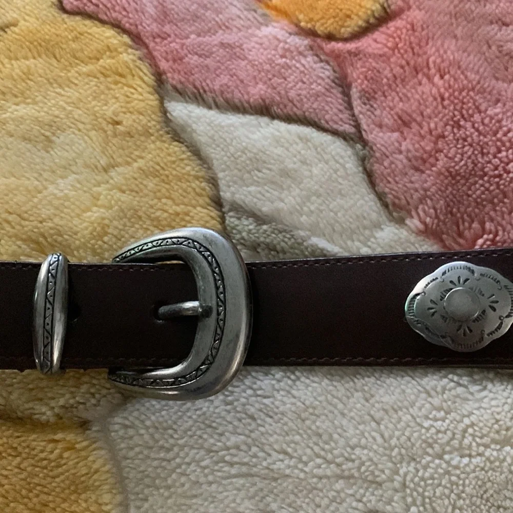 Genuine leather man made belt size small medium western cowboy